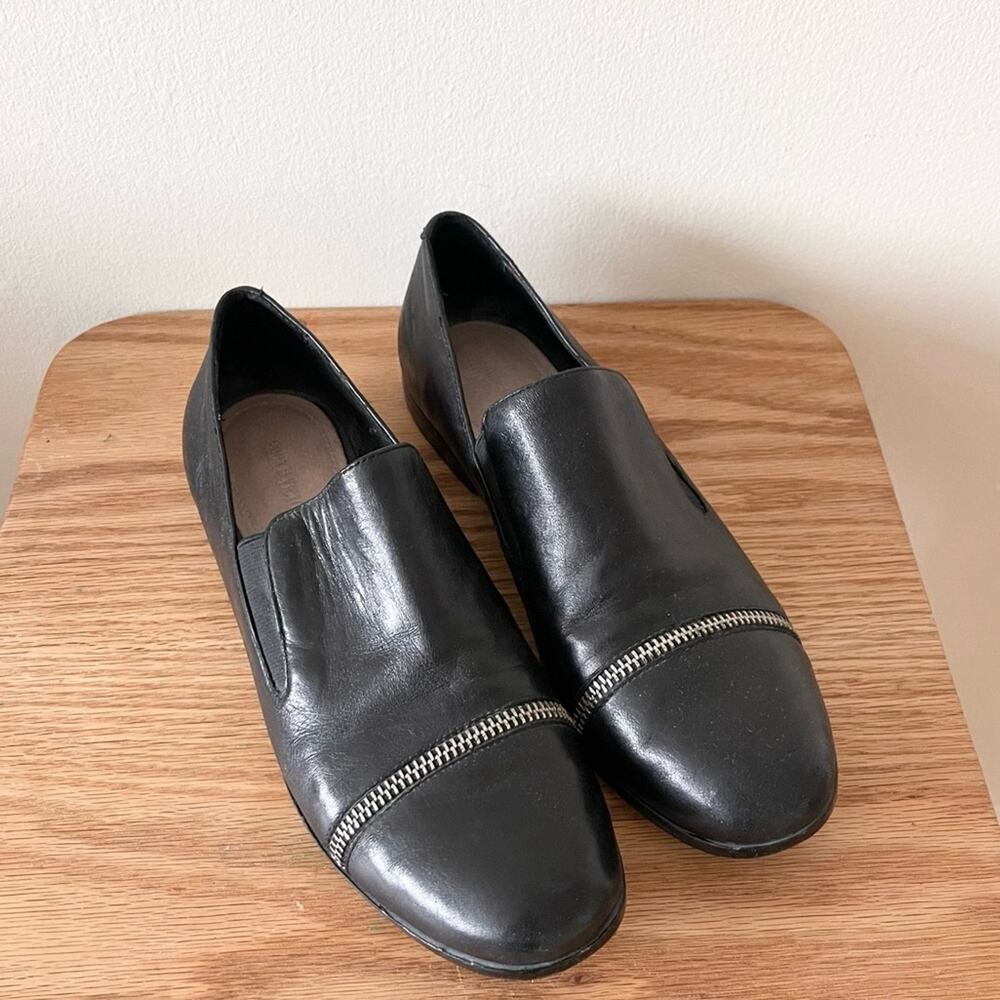 Pour La Victorie Lynn Zip Toe Leather Loafers Flats Women’s shoes size 7 Black